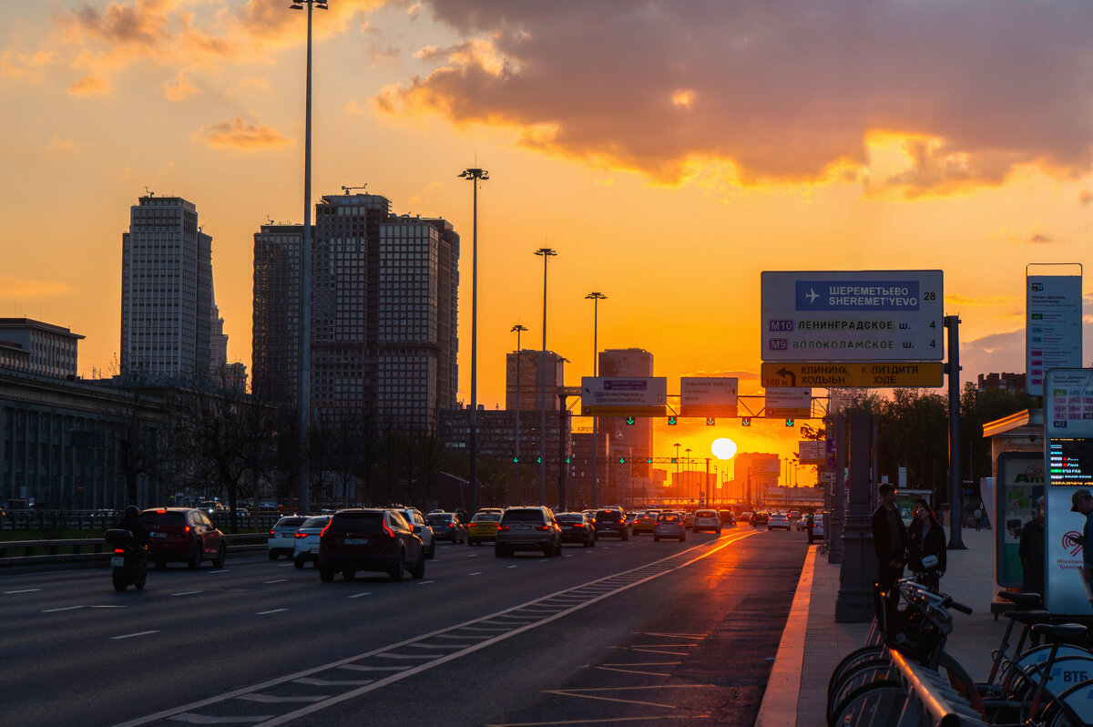 Moscow, evening, May / Москва, вечер, май - Роман Шаров