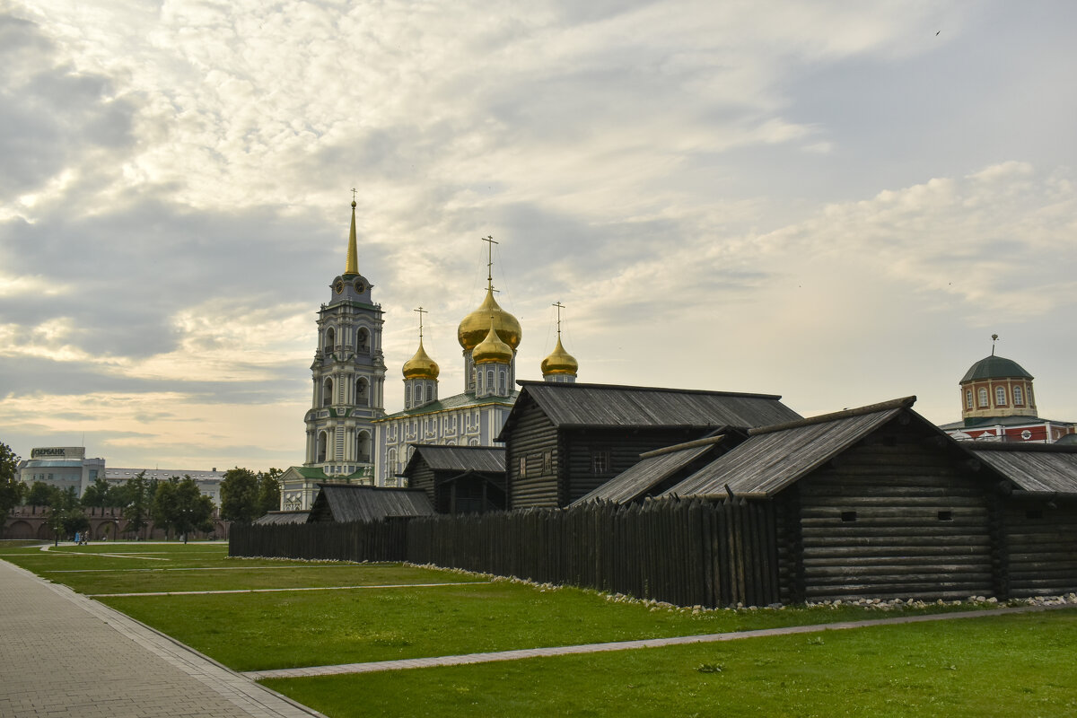 На территории кремля Тулы - Роман Пацкевич