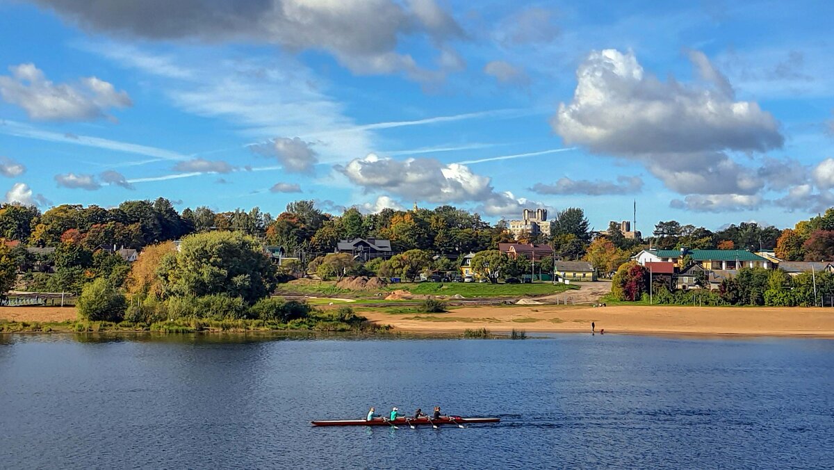 На берегу реки Великой. - Любовь Зинченко На берегу реки Великой. - Любовь Зинченко