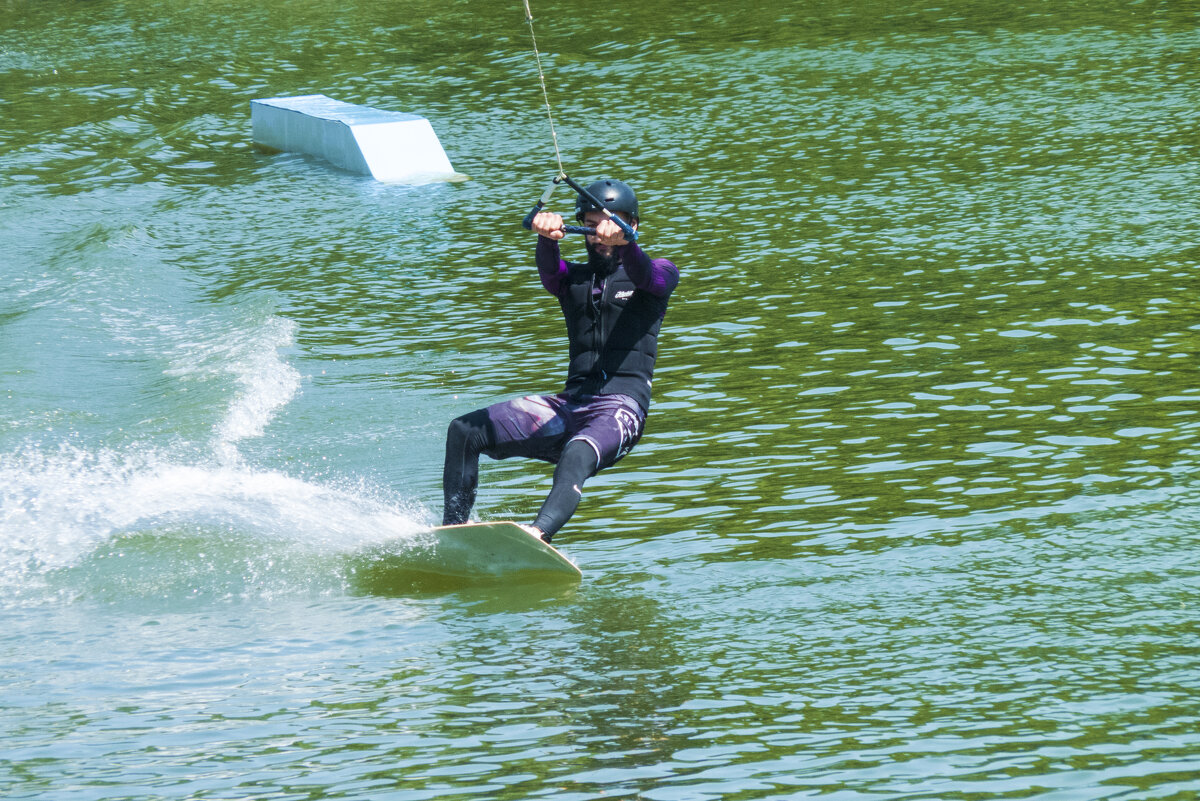 Симферополь,ставок у радио ррынка - Валентин Семчишин Симферополь,ставок у радио ррынка - Валентин Семчишин