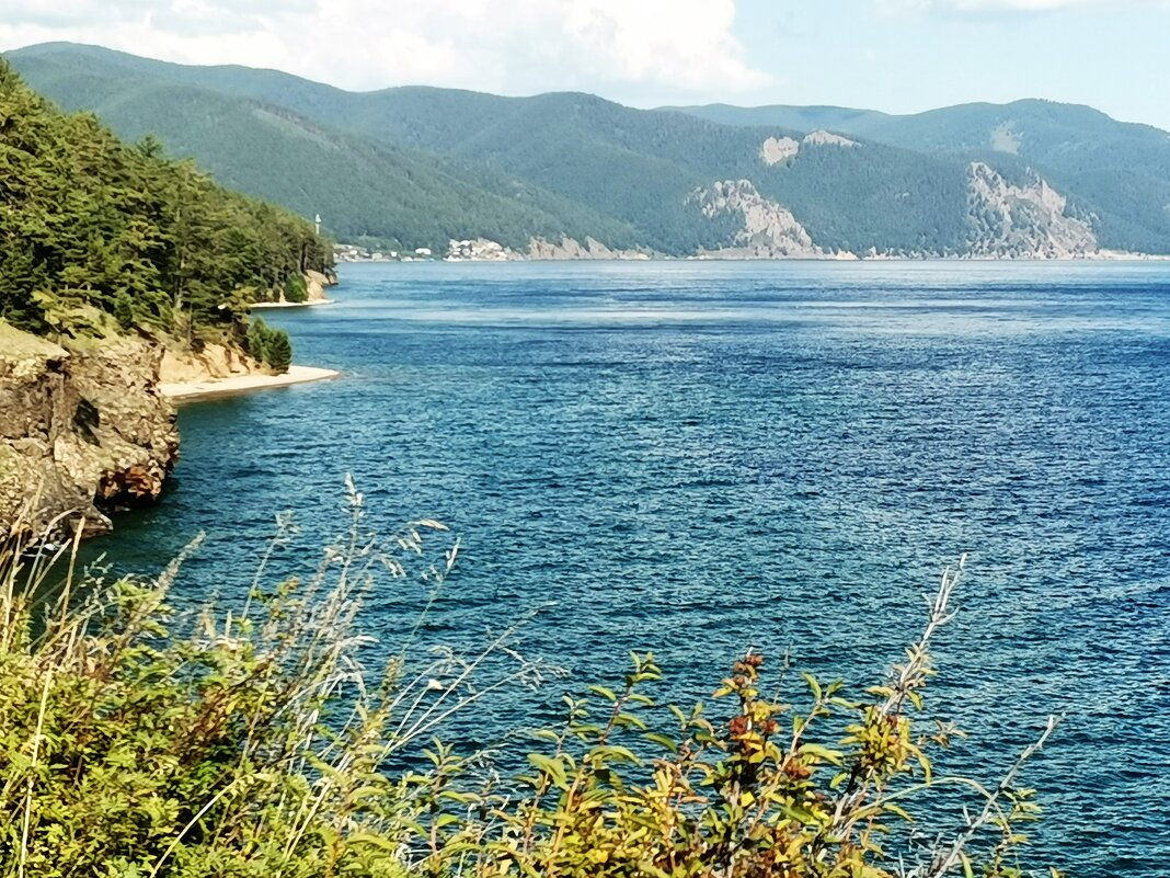 Вид на Б.Коты с Большой байкальской тропы - Наталья Тимофеева Вид на Б.Коты с Большой байкальской тропы - Наталья Тимофеева