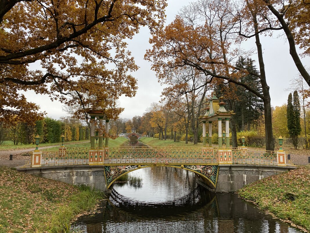 В парке осенью. - Татьяна Ф *