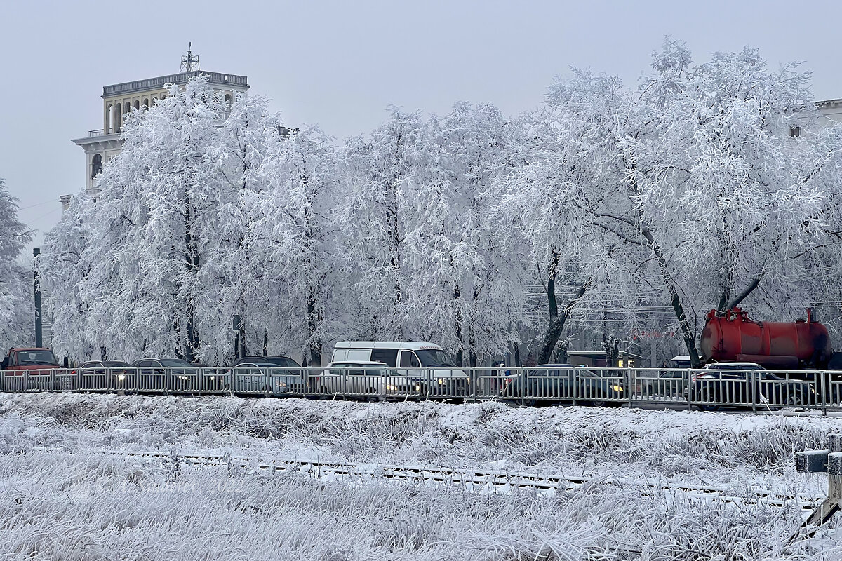 Город в инее - Александр Синдерёв