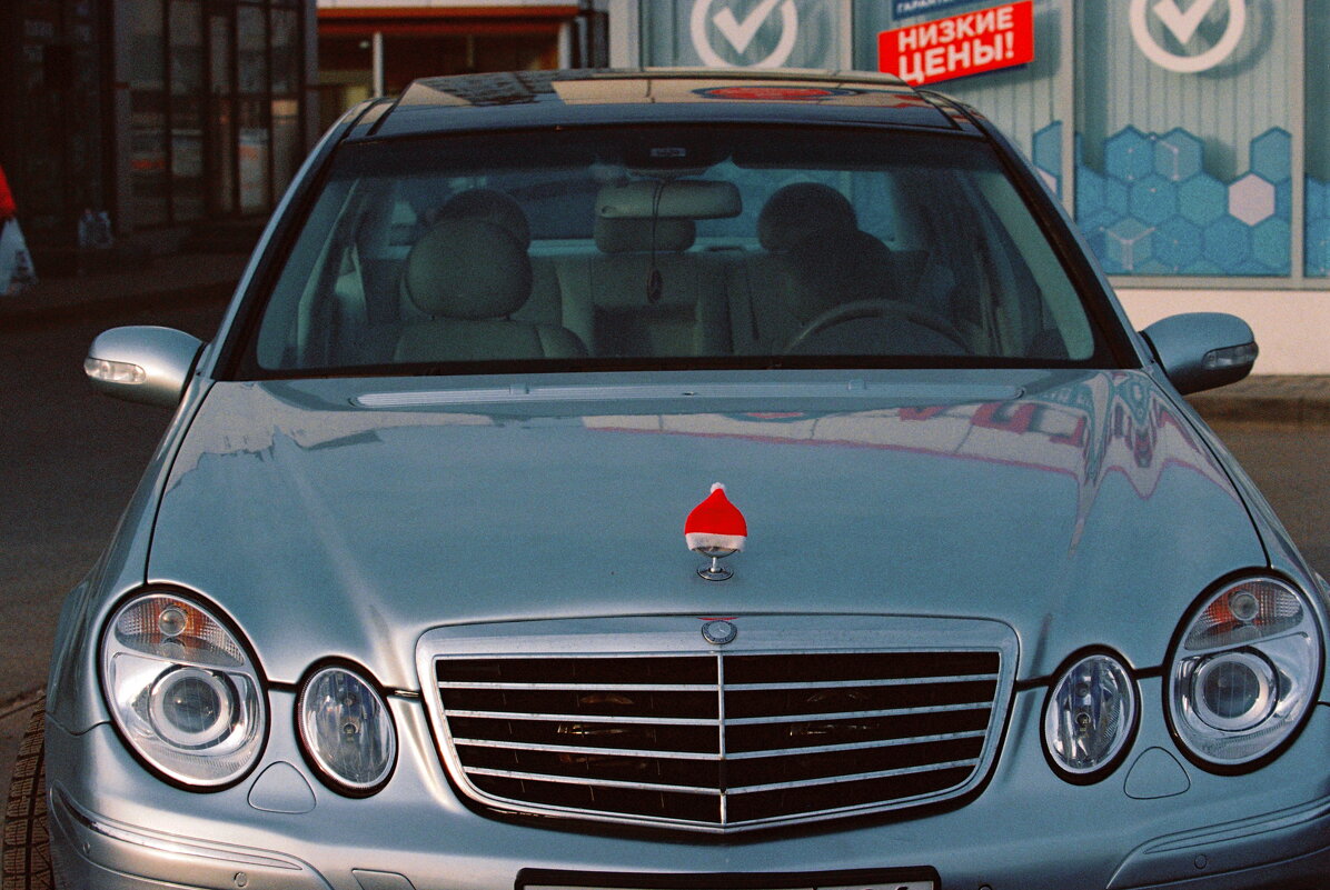 Мерседес Санта Клауса - M Marikfoto