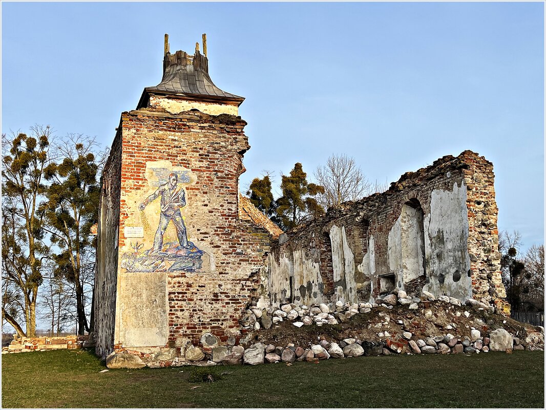 Руины кирхи. - Валерия Комова