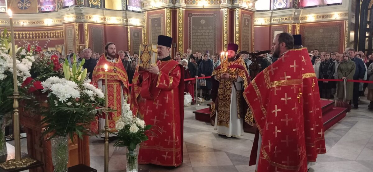 Служба в Новочеркасском соборе - Татьяна Р 