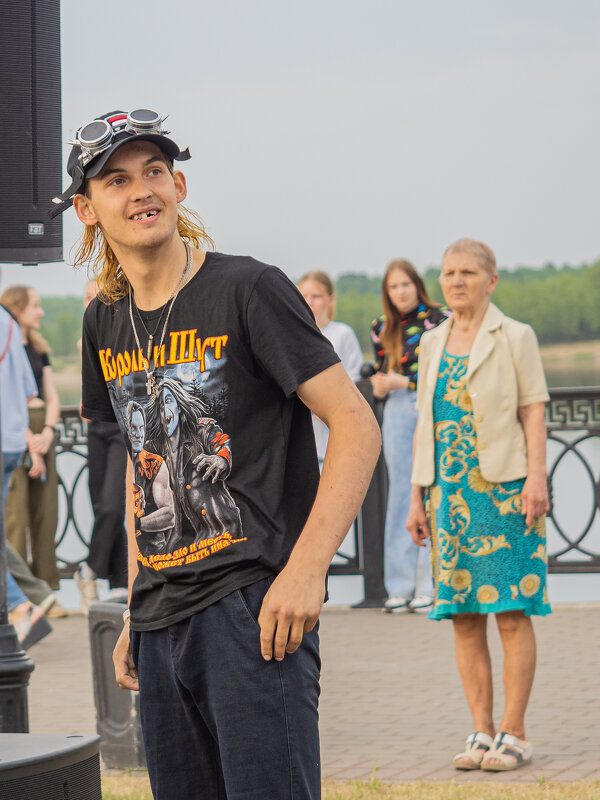 *** - Сергей Старовойт