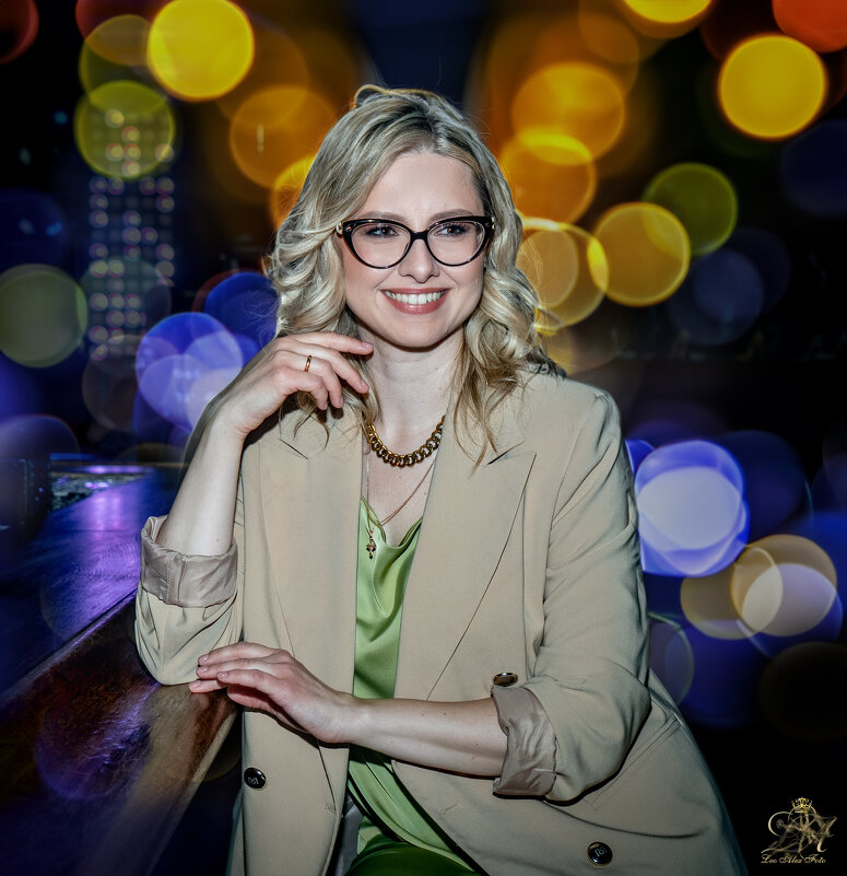 Незнакомка в баре - Leo Alex Foto Незнакомка в баре - Leo Alex Foto