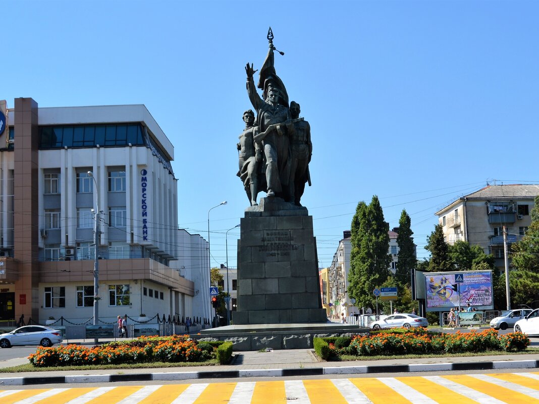 Новороссийск. Памятник воинам, защитникам города. - Пётр Чернега Новороссийск. Памятник воинам, защитникам города. - Пётр Чернега