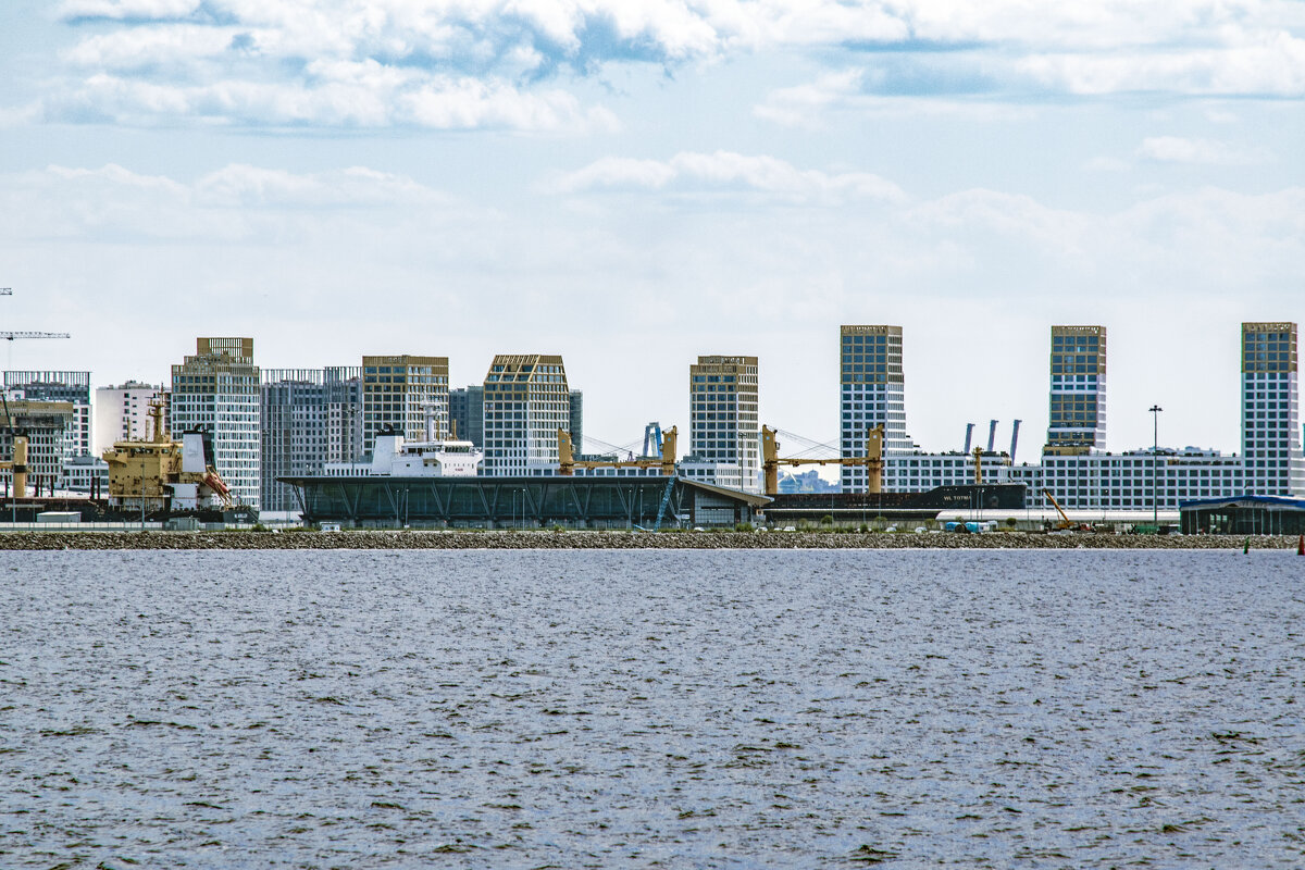 Вид с набережной Лахта-Центра - Стальбаум Юрий 