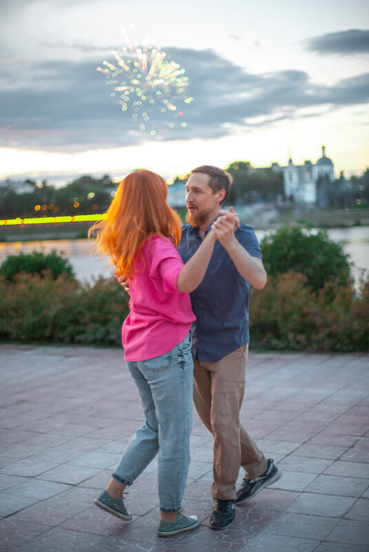 Танцы при салюте - Serega Alucard X2 Танцы при салюте - Serega Alucard X2