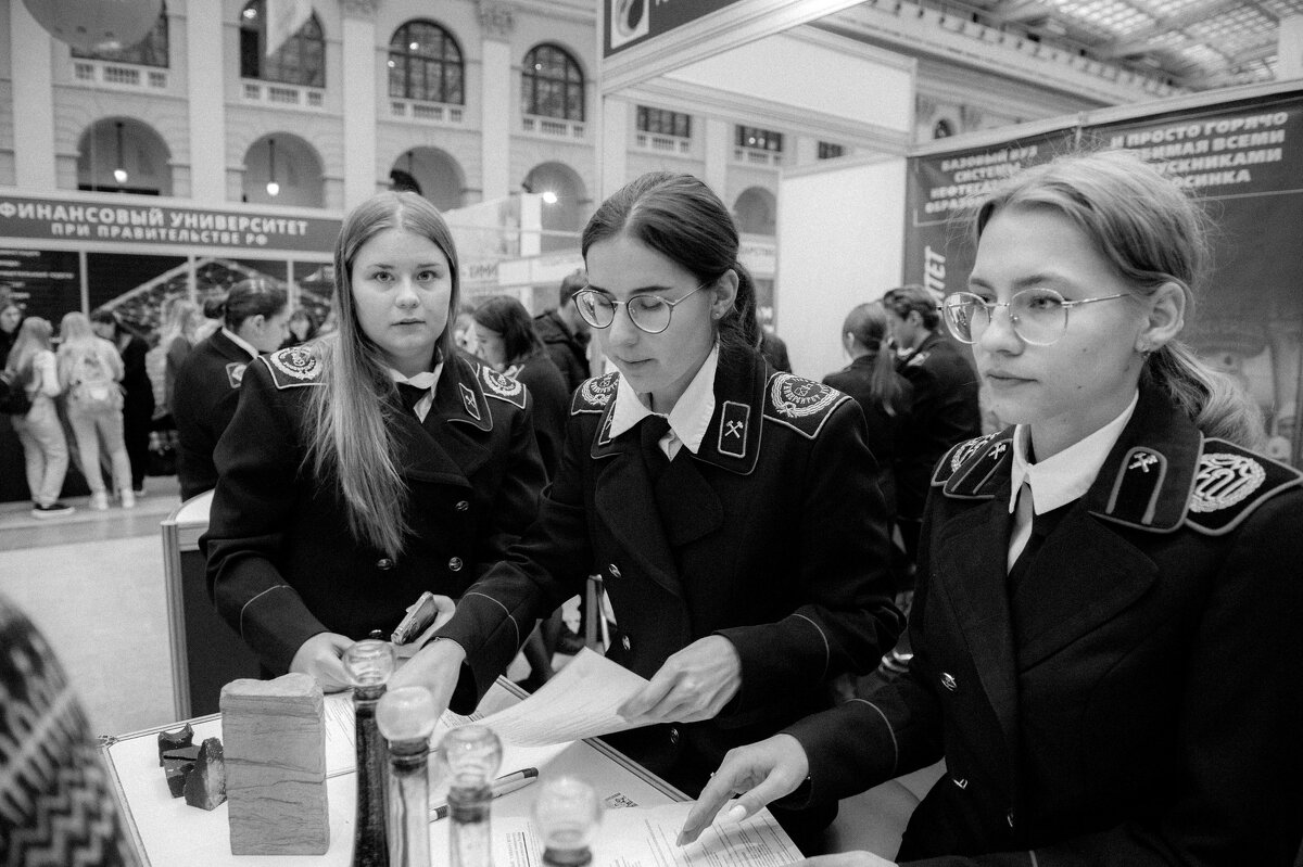 Образование и карьера. Портреты - Сергей Золотавин Образование и карьера. Портреты - Сергей Золотавин