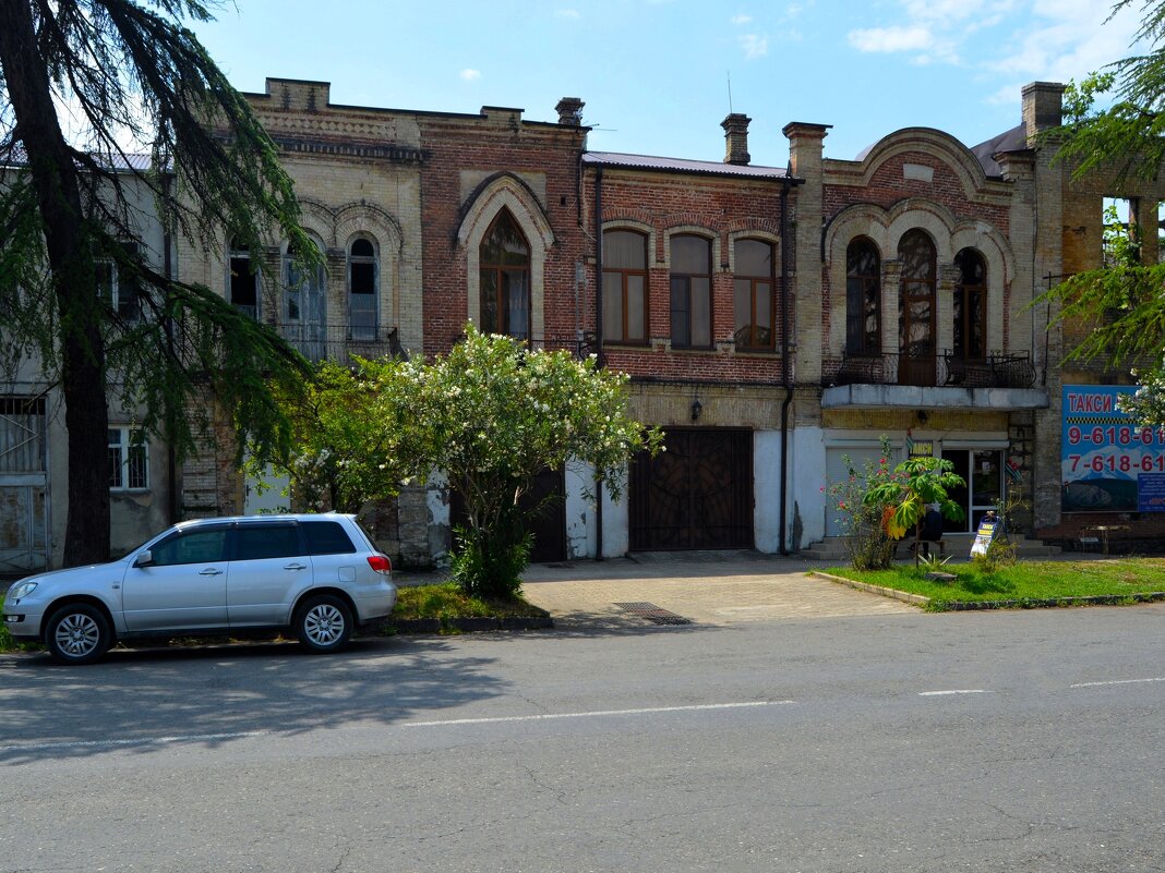 Сухум. Дом купца И.П. Мураханиди. - Пётр Чернега