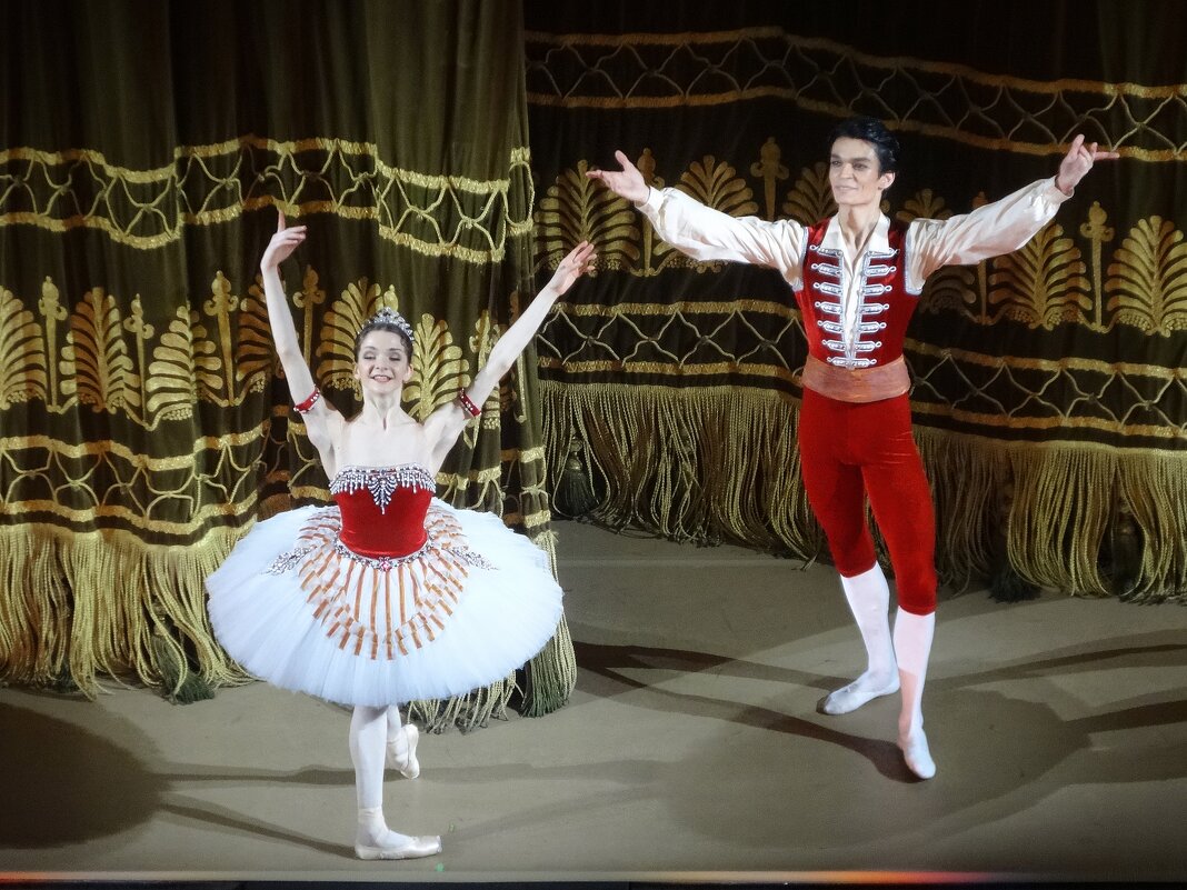 Балет "Коппелия" - Лидия Бусурина Балет "Коппелия" - Лидия Бусурина
