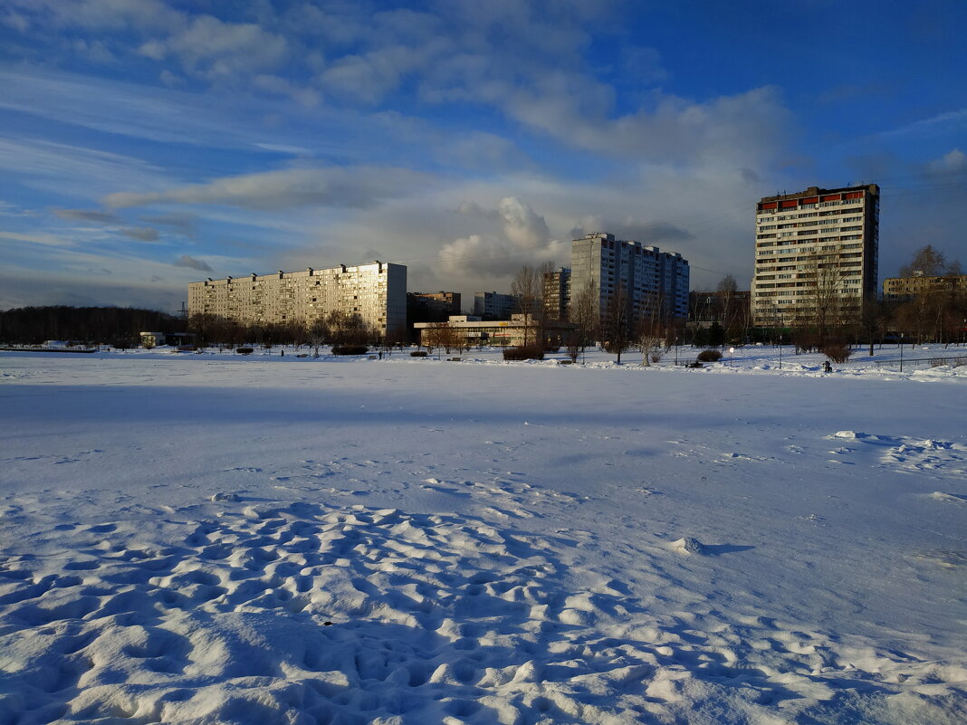 Февраль - это первый намек (синим небом!) на весну - Андрей Лукьянов Февраль - это первый намек (синим небом!) на весну - Андрей Лукьянов