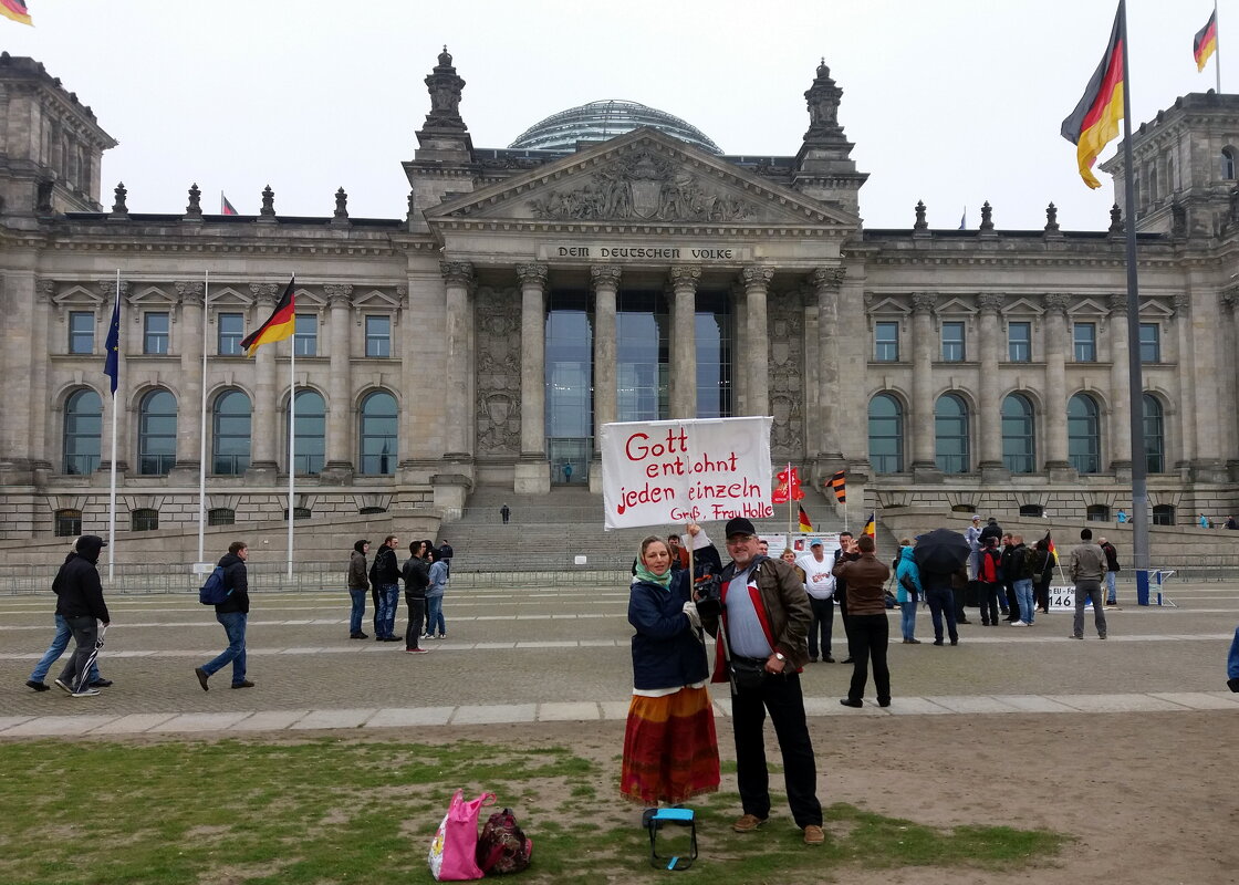 Берлин / Berlin-Brandenburger Tor,  ist die Hauptstadt und ein Land der Bundesrepublik Deutschland. - "The Natural World" Александер