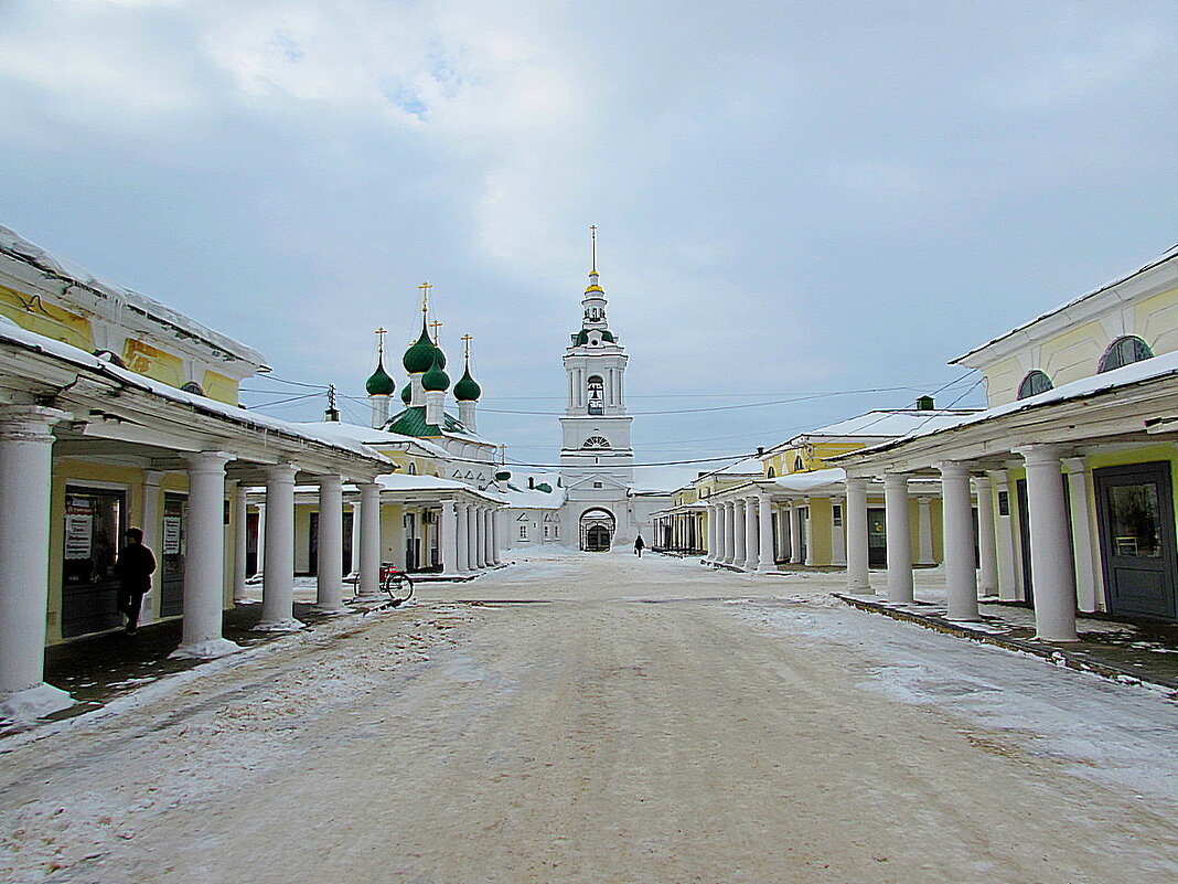 Красные ряды и церковь Спаса - Лидия 