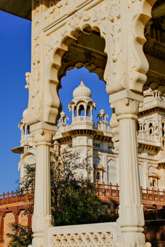 Деталь кенотафа Джасвант Тада - Георгий А Деталь кенотафа Джасвант Тада - Георгий А