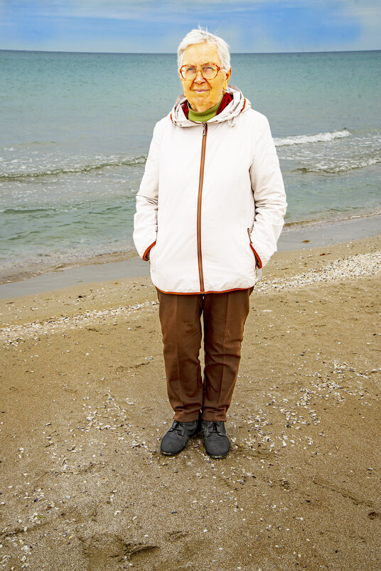 У моря - Анатолий Чикчирный