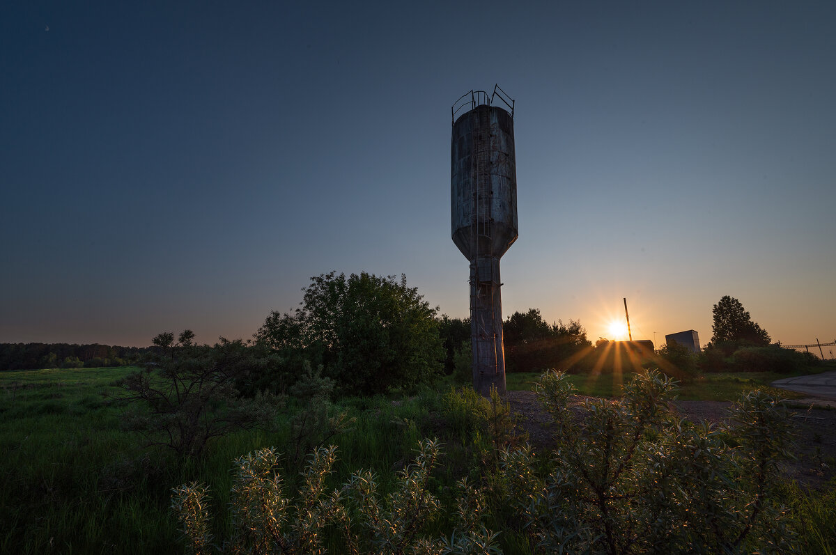 * - Александр Иванов