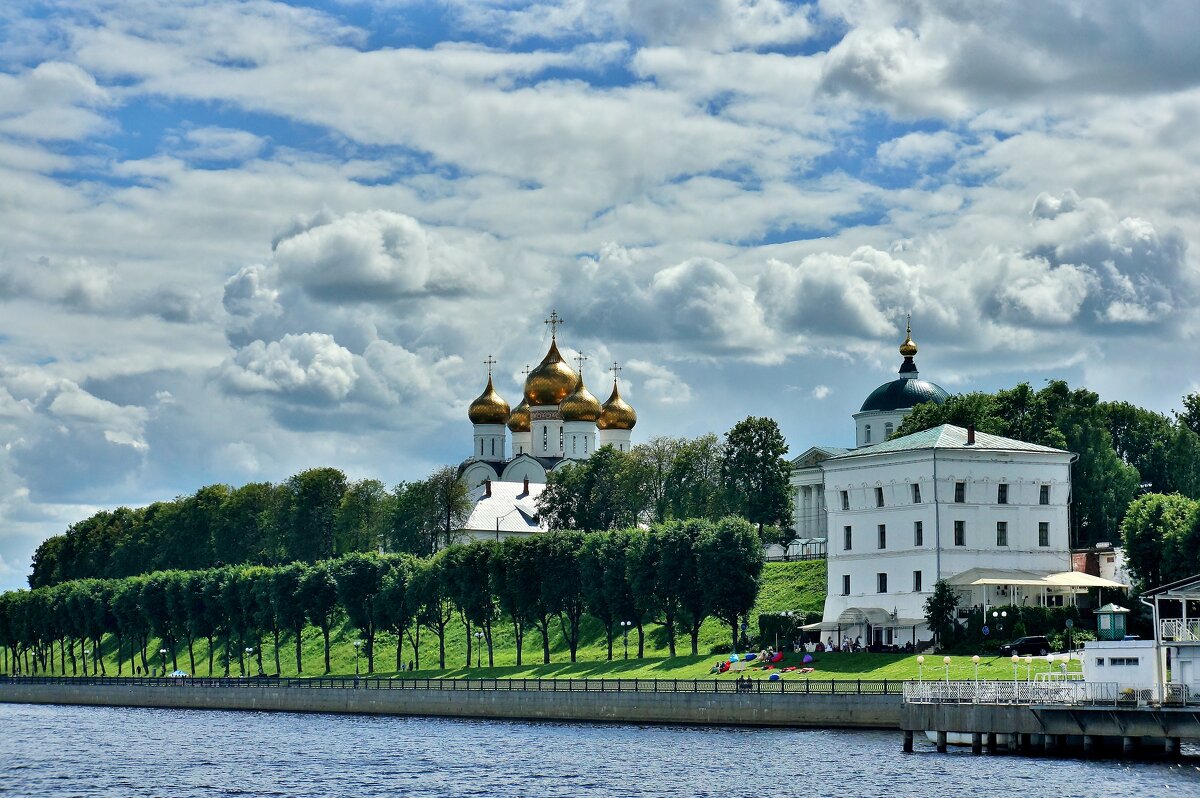 ЯРОСЛАВЛЬ - АЛЕКСАНДР 