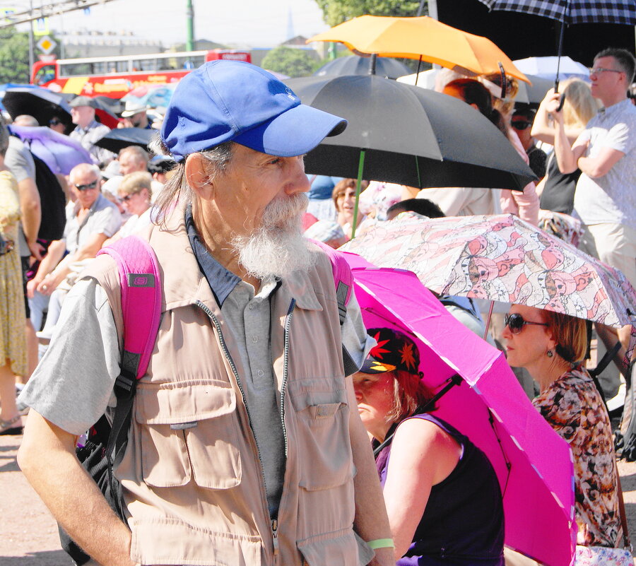 *** - Виктор Никитенко