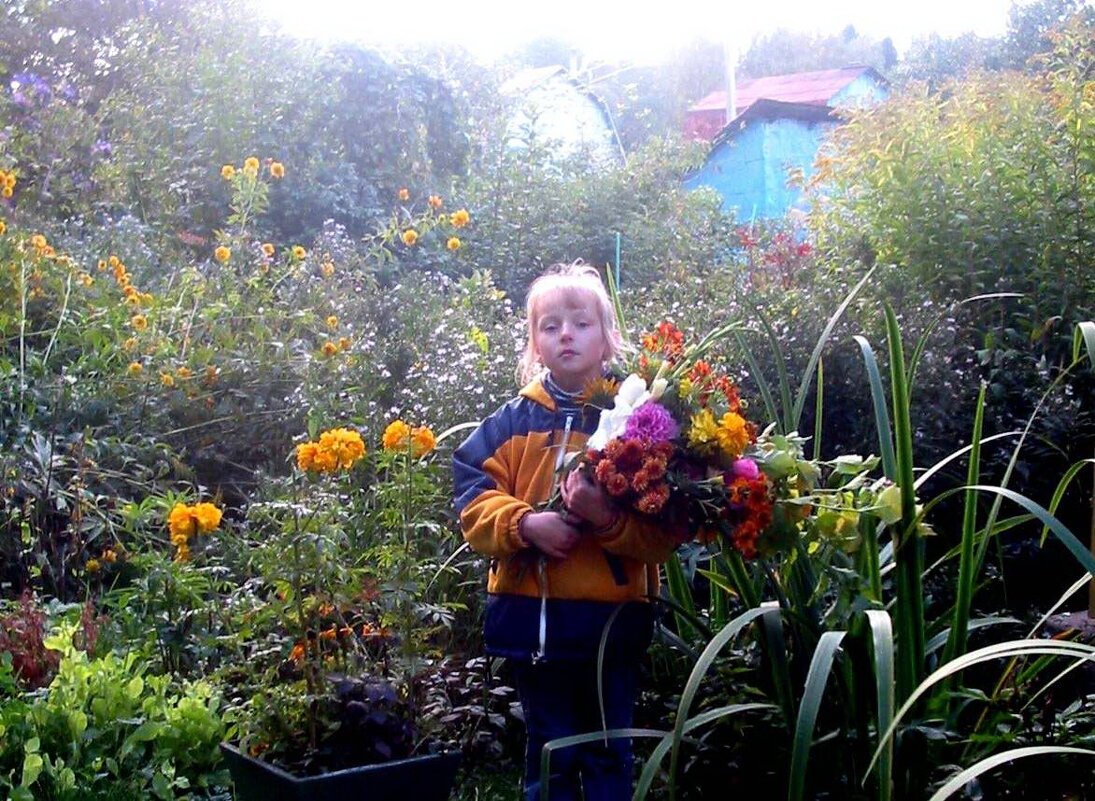 Девочка и осень роскошная - Виктор Капитанчук Девочка и осень роскошная - Виктор Капитанчук