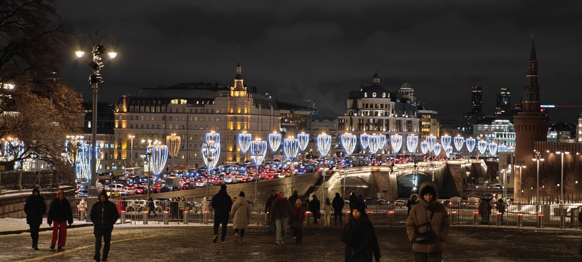 Большой Москворецкий мост - <<< Наташа >>>