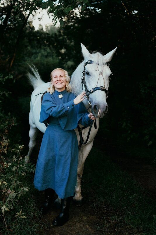 Всадница - Hildegard Eisenschild