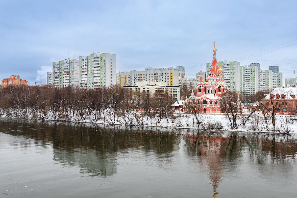 На берегу - Александр 