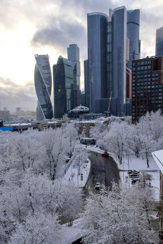 Редкая ясная погода в Москве - Георгий А