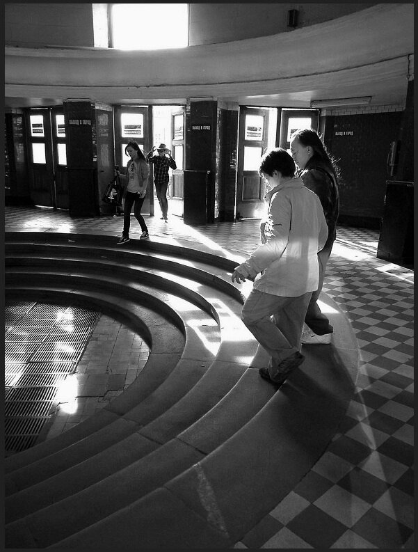 Спуск в подземку - Наталья Rosenwasser