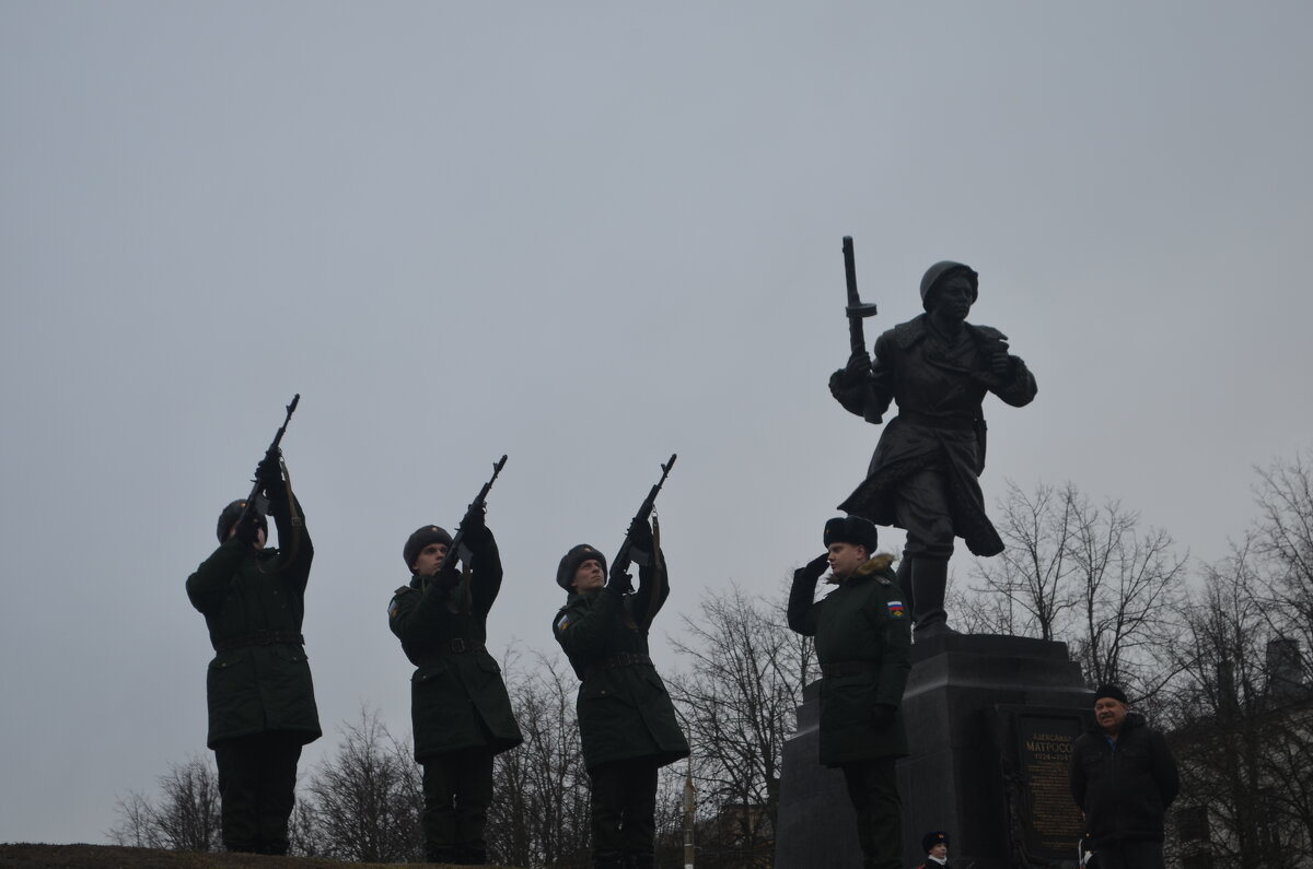 Великие Луки, 17 января 2025... ПОЗДРАВЛЯЕМ с 82-й годовщиной освобождения города от фашистов! - Владимир Павлов