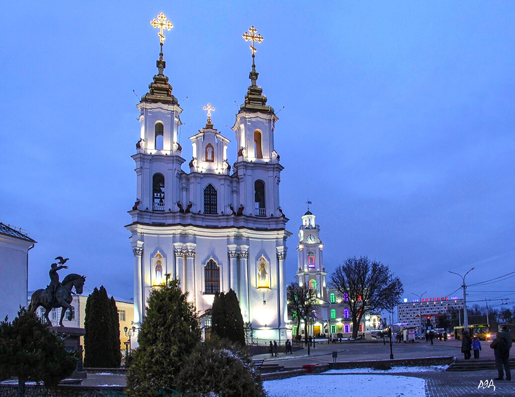 *** - Роланд Дубровский