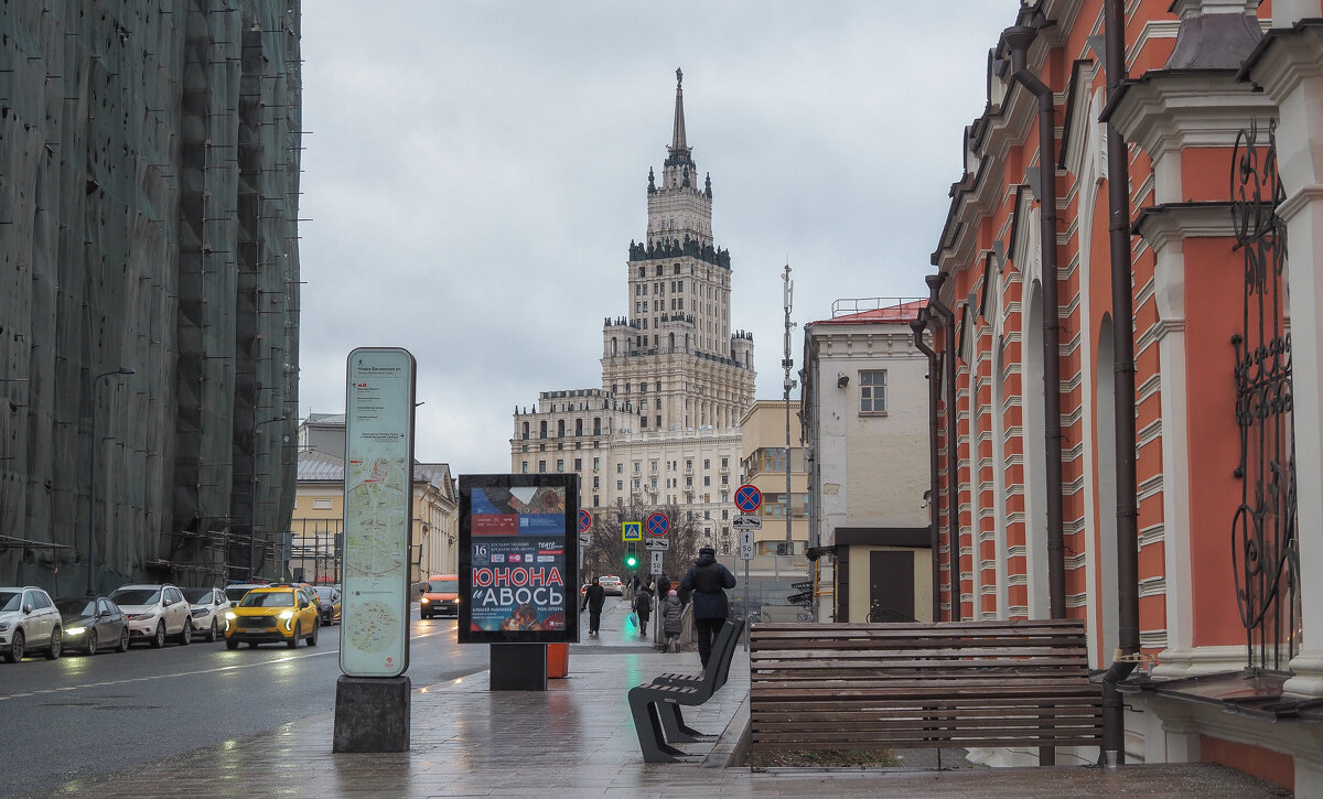 Уголок Москвы - юрий поляков