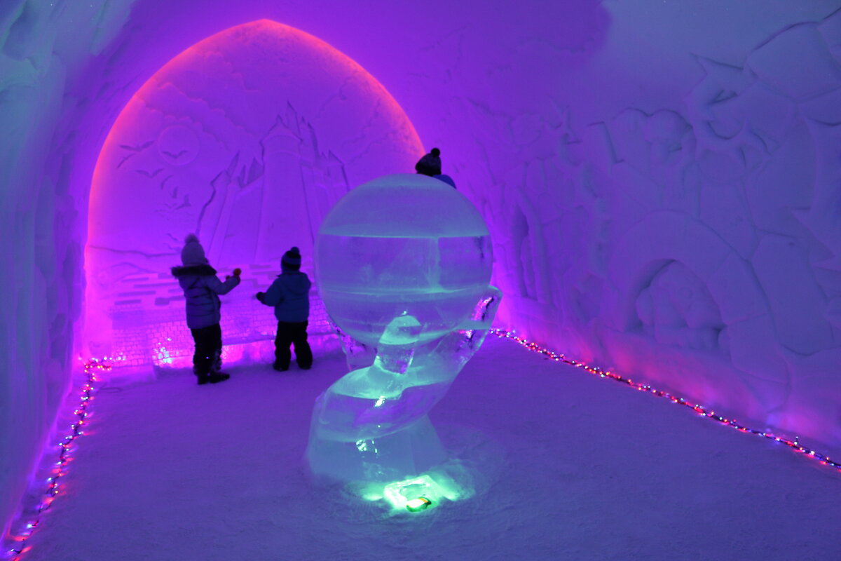 По залам Снежной деревни - Ольга По залам Снежной деревни - Ольга