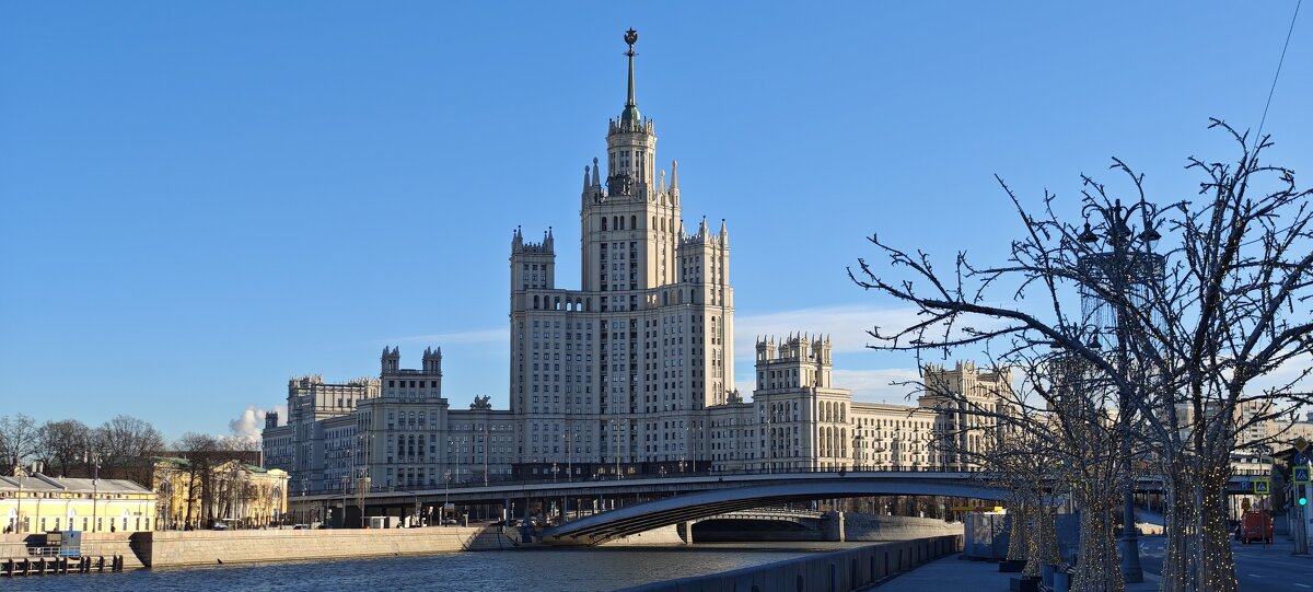 Высотка на Котельнической набережной - <<< Наташа >>> Высотка на Котельнической набережной - <<< Наташа >>>