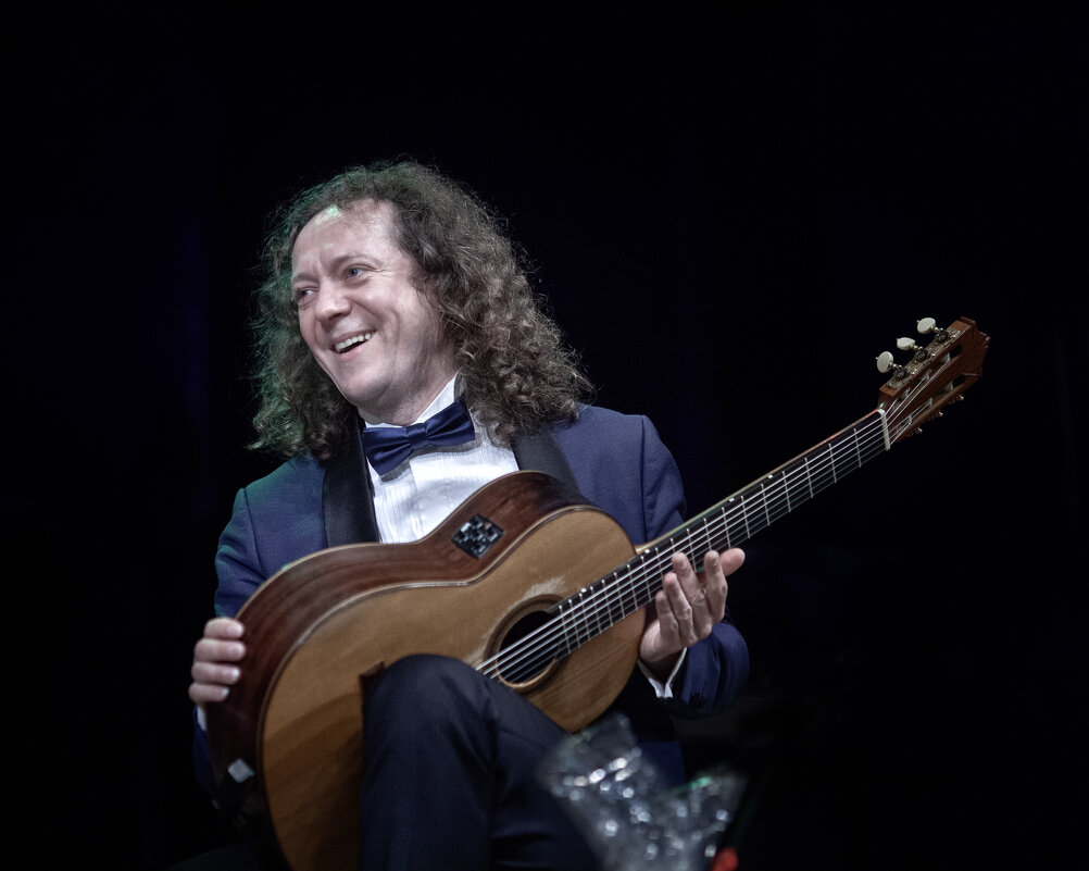 * - Александр Лисовский