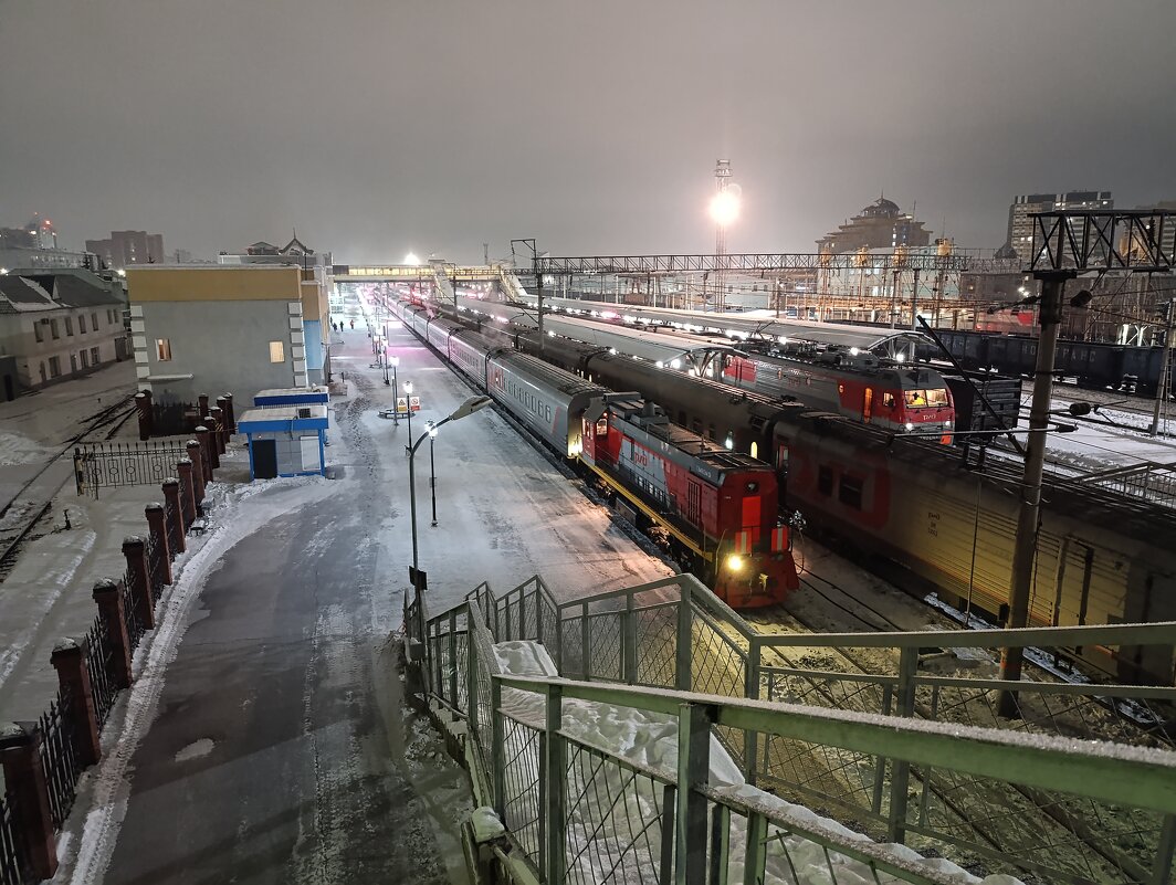 Поезда... - Владимир Виноградов Поезда... - Владимир Виноградов
