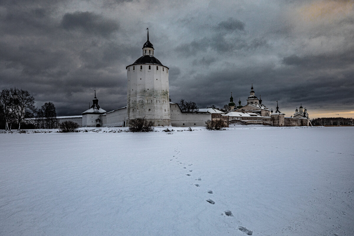 **** - Константин Нестеров