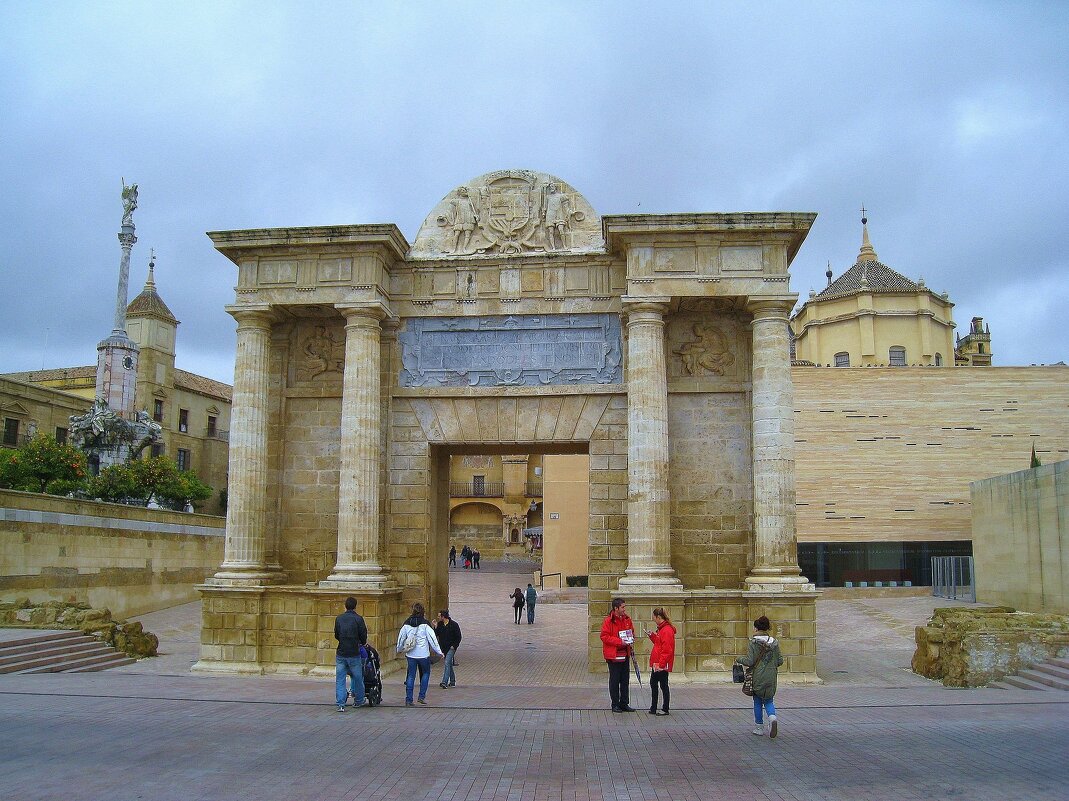 Мостовые ворота, Кордова, Испания. - unix (Илья Утропов) Мостовые ворота, Кордова, Испания. - unix (Илья Утропов)