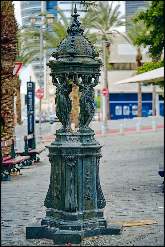 Хайфа «Кикар-Париз» (Парижская площадь») находится в Нижнем городе . возле в входа в метро - ujgcvbif Хайфа «Кикар-Париз» (Парижская площадь») находится в Нижнем городе . возле в входа в метро - ujgcvbif