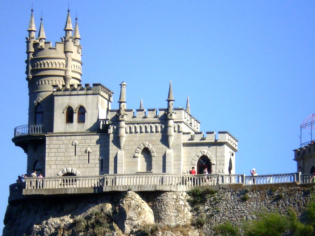 ЛГ - Андрей Л. В.