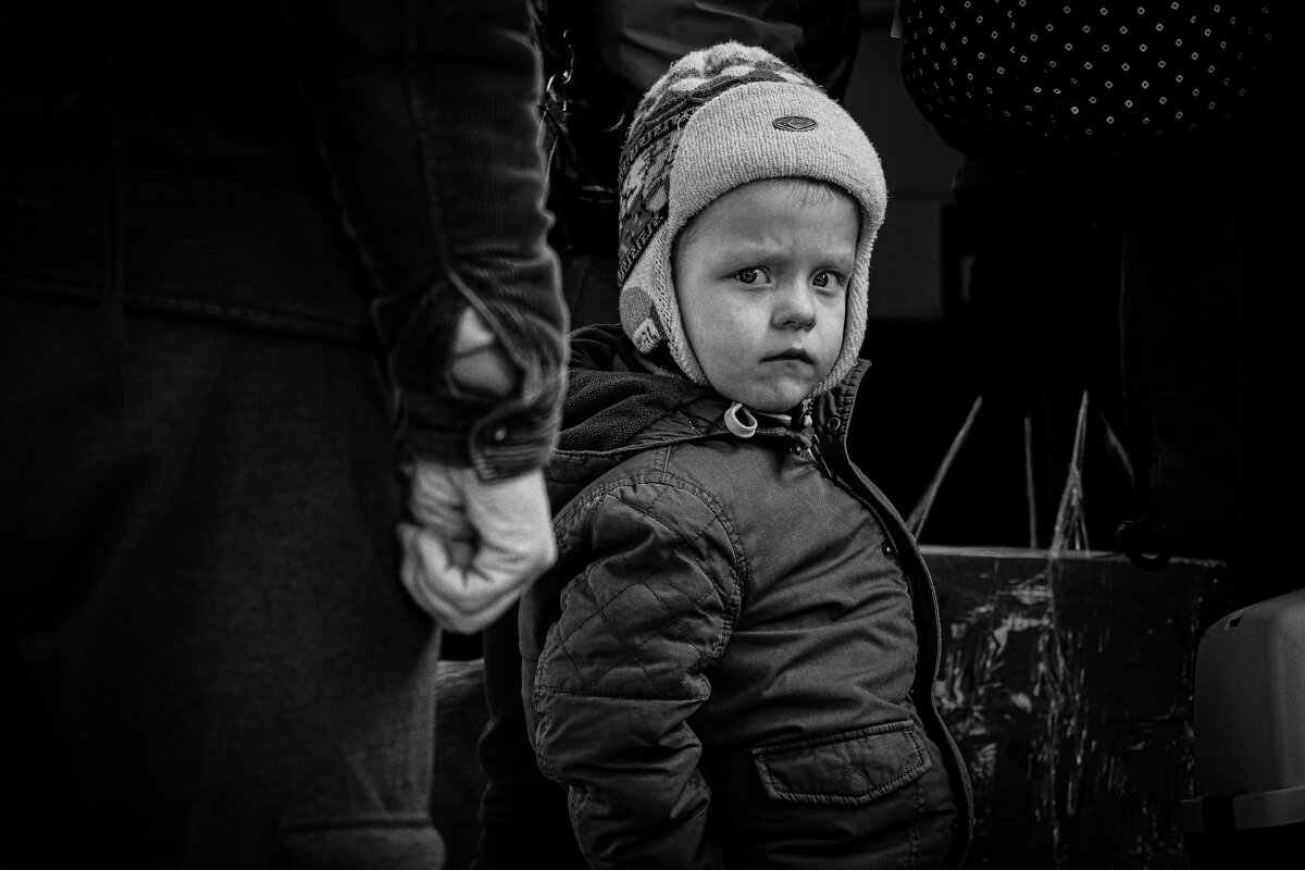 War through the eyes of a child - Photographer Ivan Alexandrov Deineha War through the eyes of a child - Photographer Ivan Alexandrov Deineha