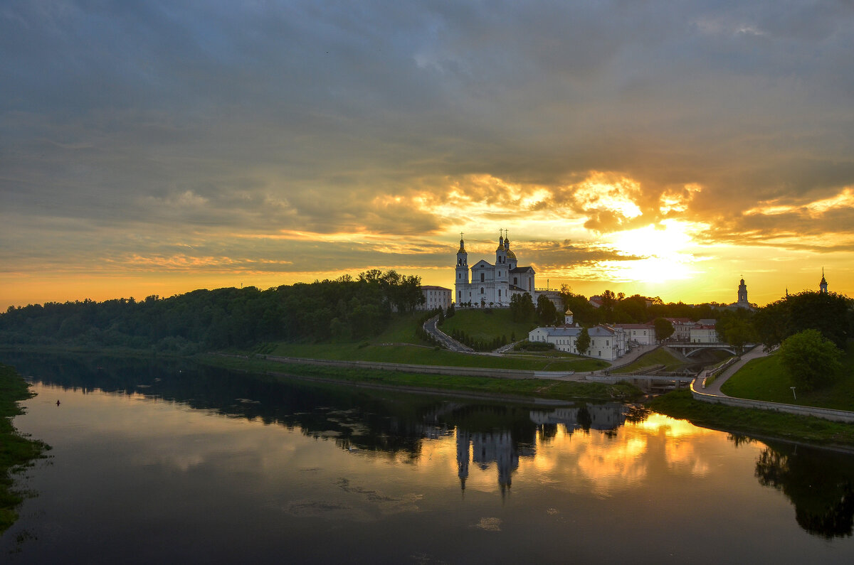 Вид на Успенский собор ранним утром - Алексей Просвиряков