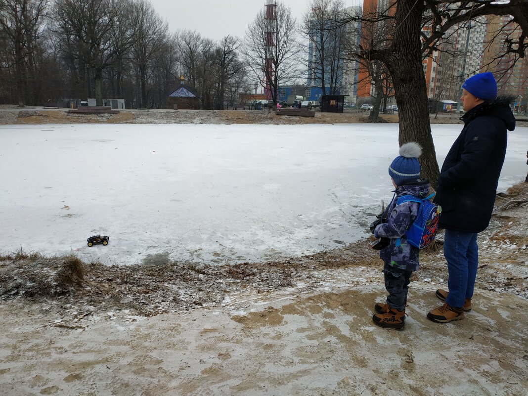 Как зиму ни снимай, получается ноябрь - Андрей Лукьянов