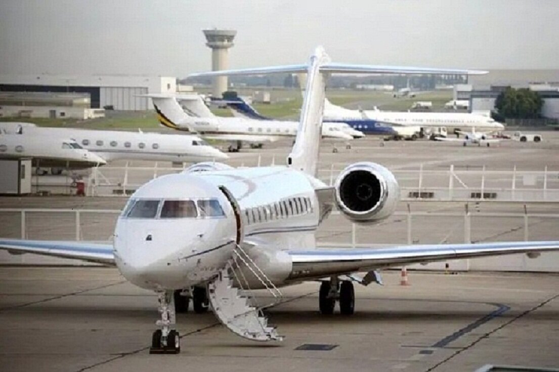 Некрасивых самолётов не бывает - Ирэн Некрасивых самолётов не бывает - Ирэн