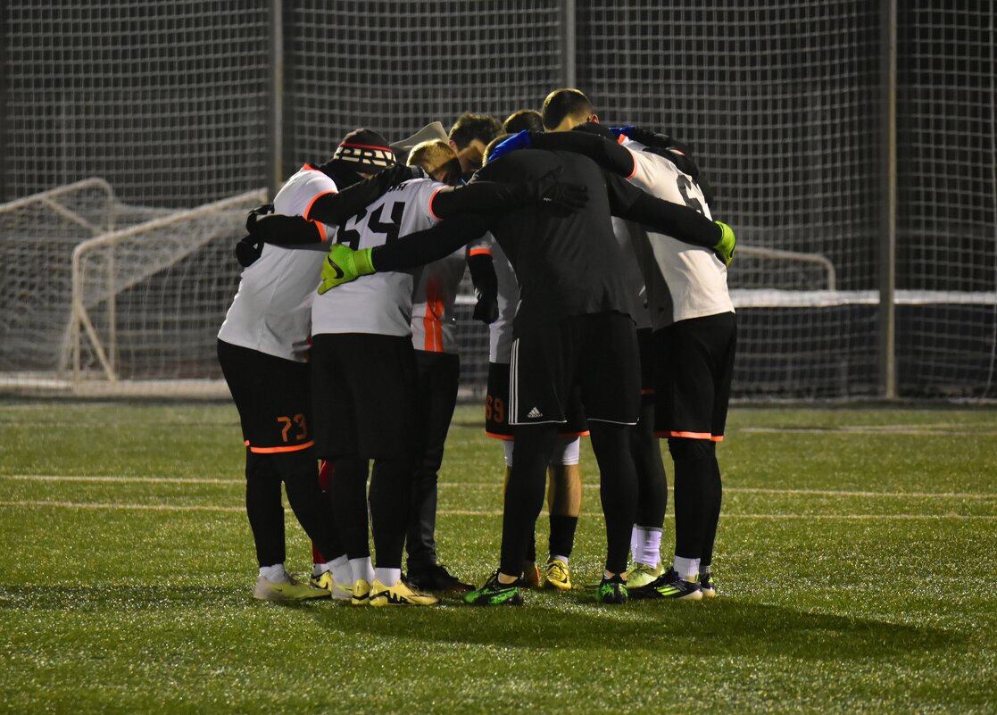 Люблю, когда обнимашки перед игрой )) - Наталья Вязигина Люблю, когда обнимашки перед игрой )) - Наталья Вязигина