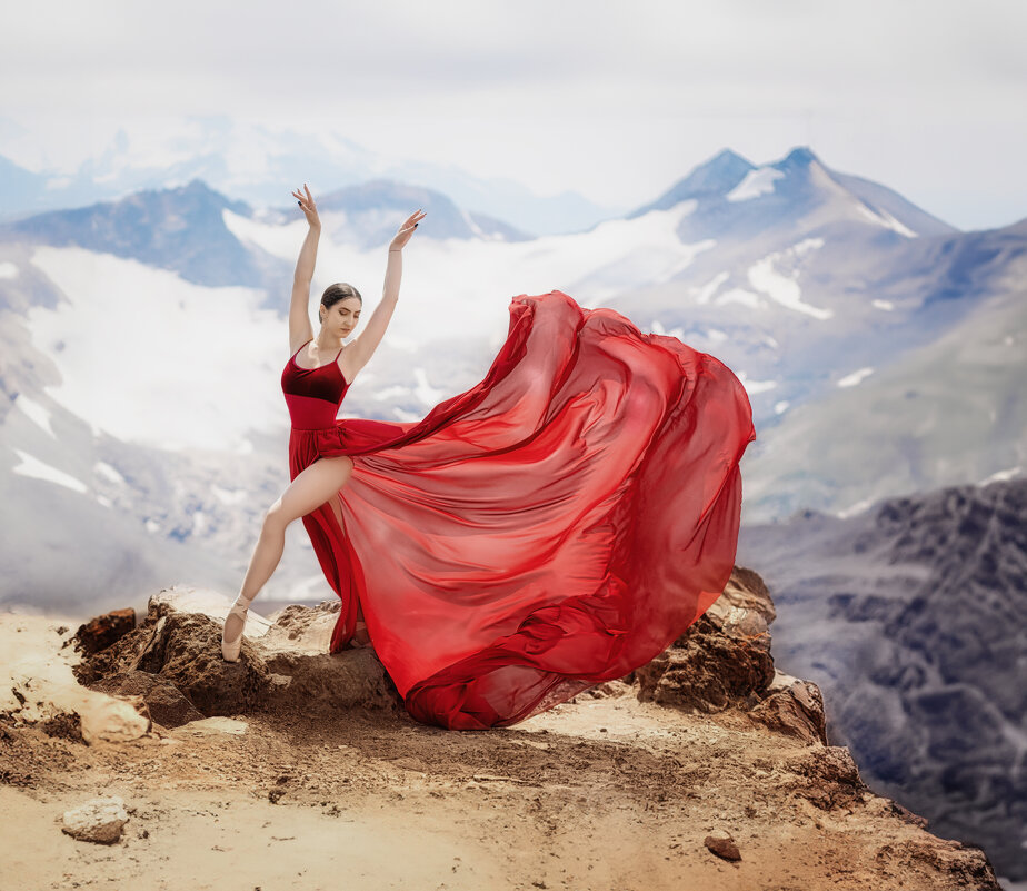 где то у подножия Эльбруса))) - Алина Ауман где то у подножия Эльбруса))) - Алина Ауман