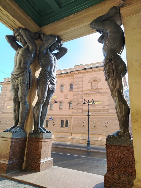 Санкт-Петербург и его Атланты - Валентина Жукова Санкт-Петербург и его Атланты - Валентина Жукова